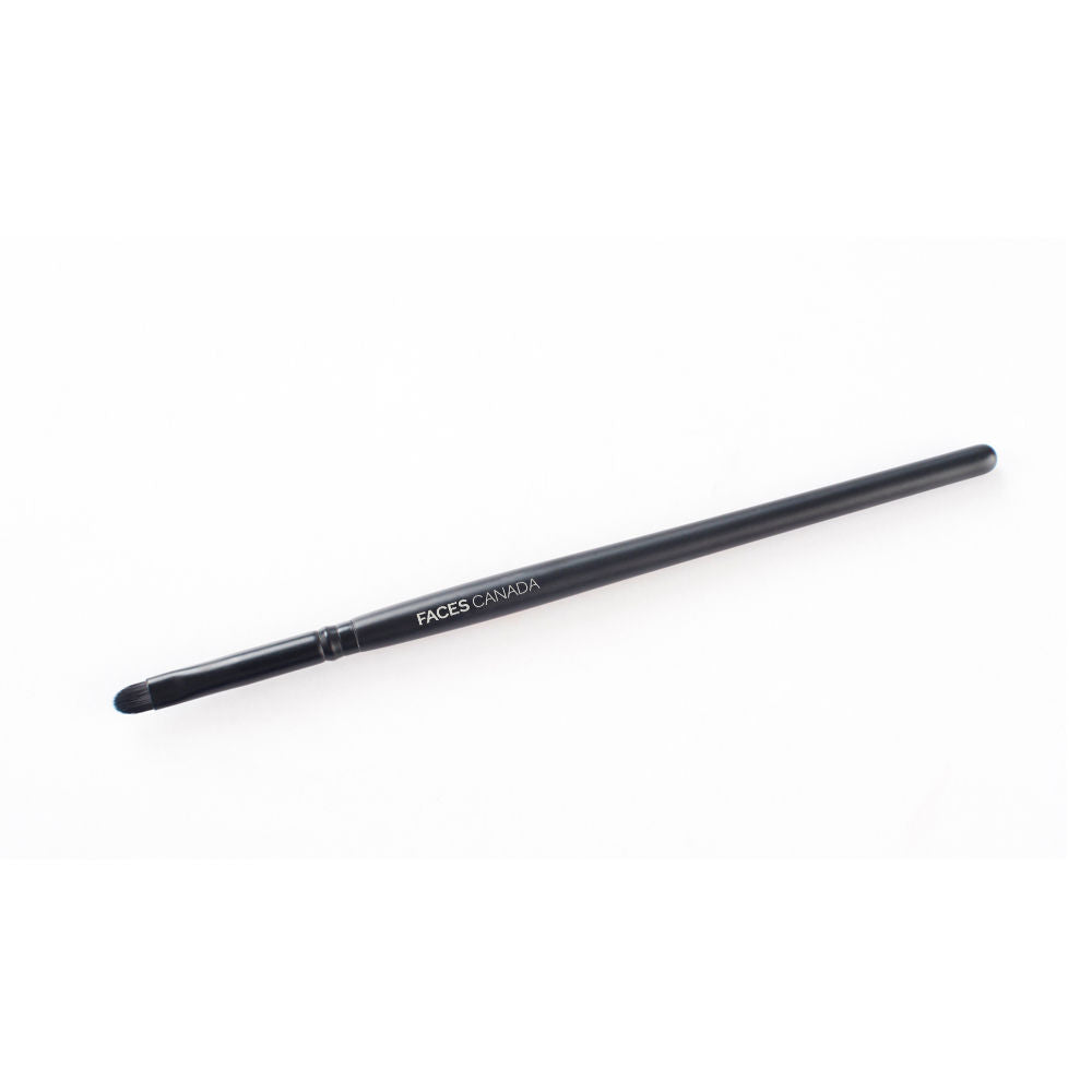 Faces Canada Lip Filler – Lip Defining Brush - Faces Canada