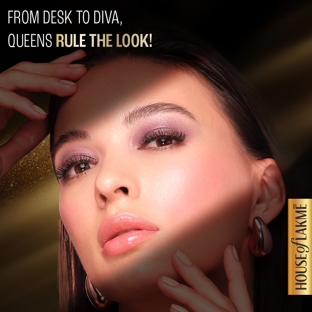 Lakme Glitterati Face Palette-Day Queen, multitasking pallete, high pigment payoff 14 g - Image 4